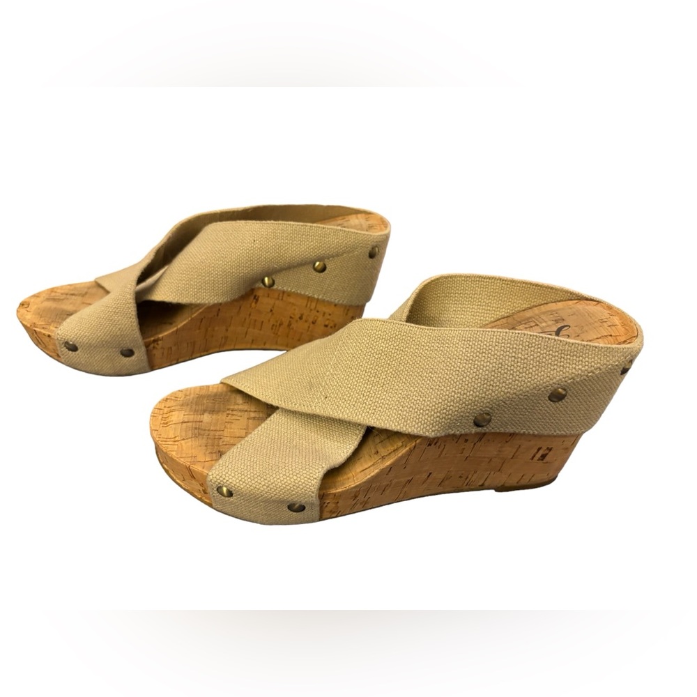 Lucky Brand Women’s Tan Miller Wedge‎ Size 6